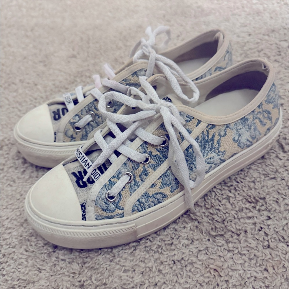 Walk n Dior Sneakers